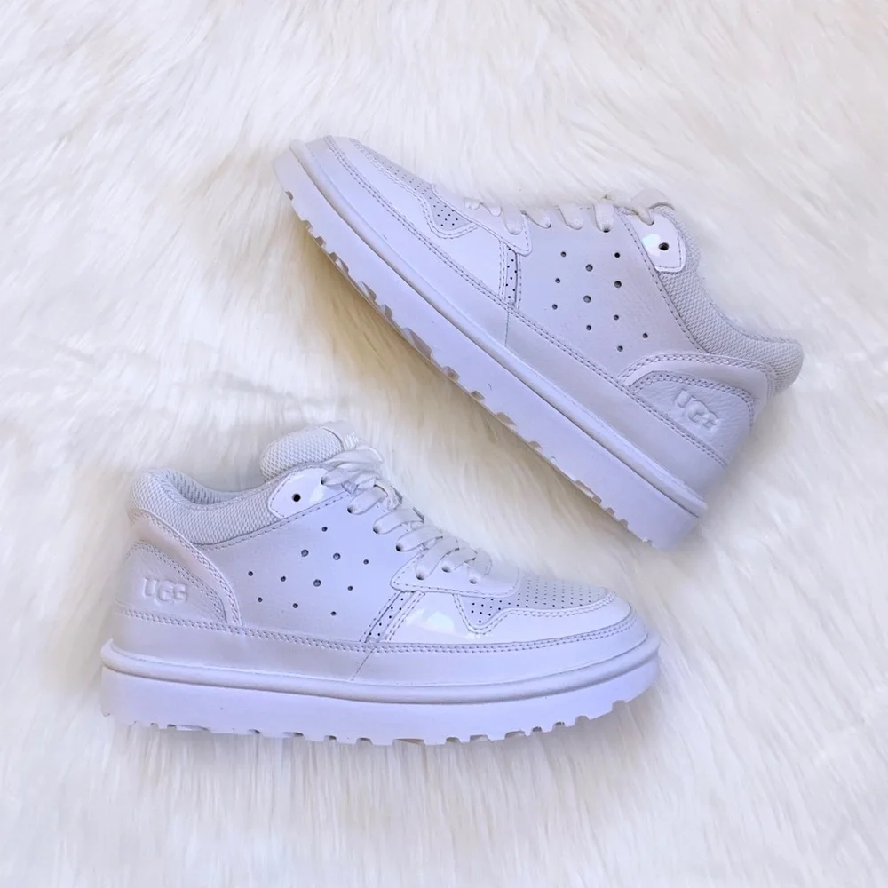 UGG Women’s Highland Sneakers In White - Picture 3 of 9